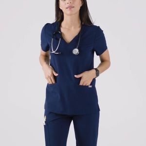 Figs brand Casma scrub top. Womens size large